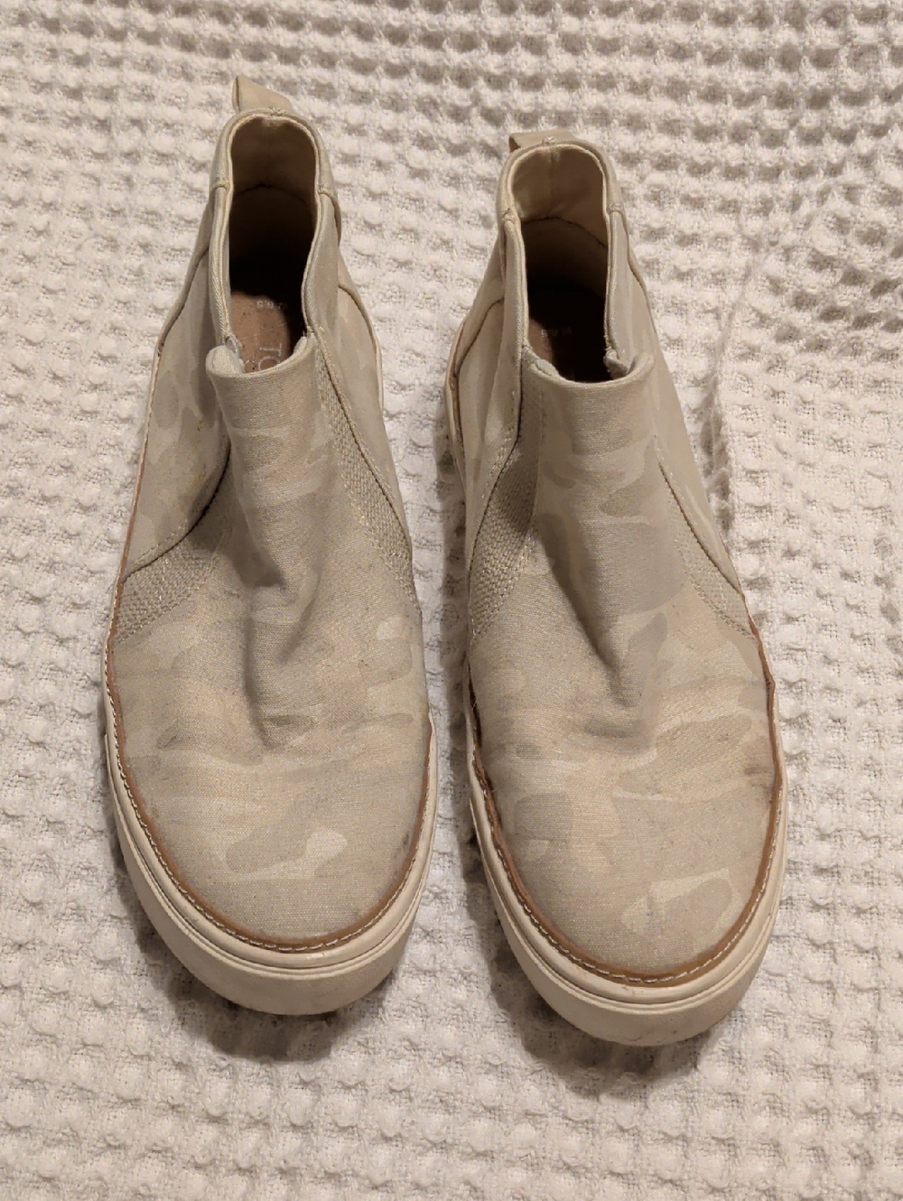Toms Beige Canvas Slip-On Shoes